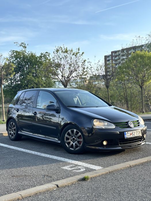 Vand VW Golf5, pachet sport, 2 diesel fara rugina, euro4, 2004, 333000 km