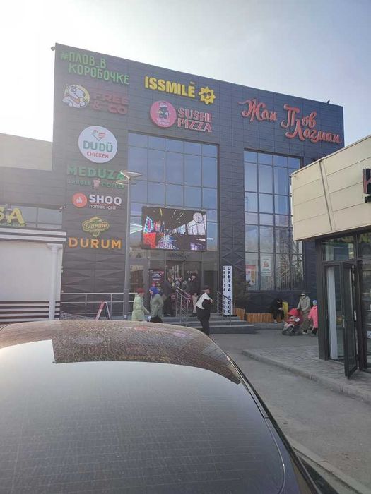 Локация на фудкорте (20 кв.м за 1 мл тенге)