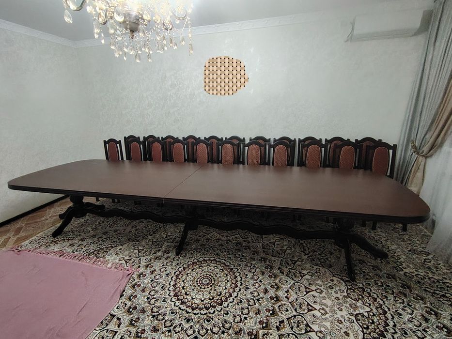 Стол и стулья сатылады