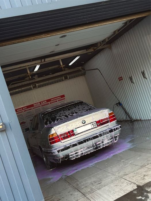 Продам BMW E34 520I