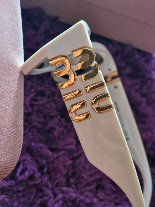 Нови слънчеви очила Miu Miu
