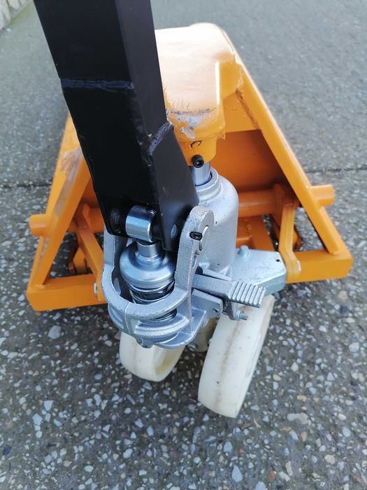 Нова палетна количка 2 тона