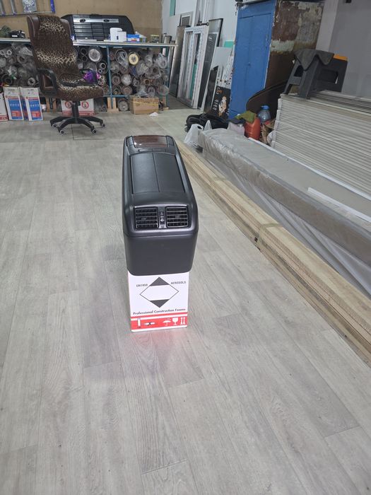 Продам консоль, подоокотник, бар