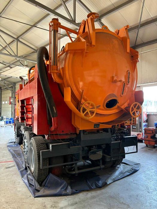 Autovidanja MAN 6x2.