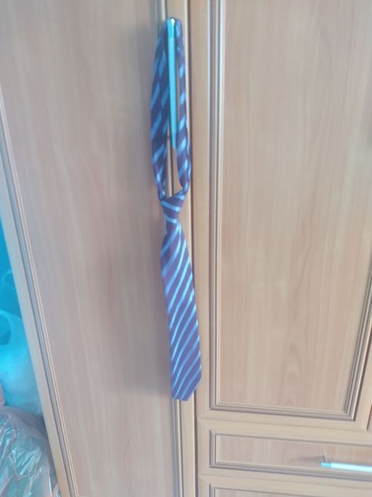 Галстуки  за  2000 тенге