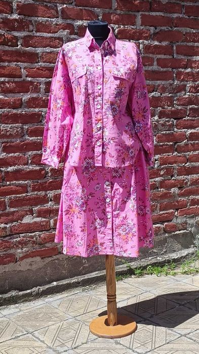 Комплекти пола с риза на цветя