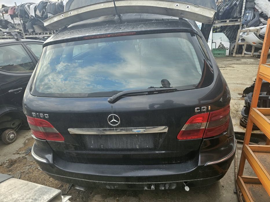 Fuzeta fata stanga Mercedes-Benz B-Class 2007