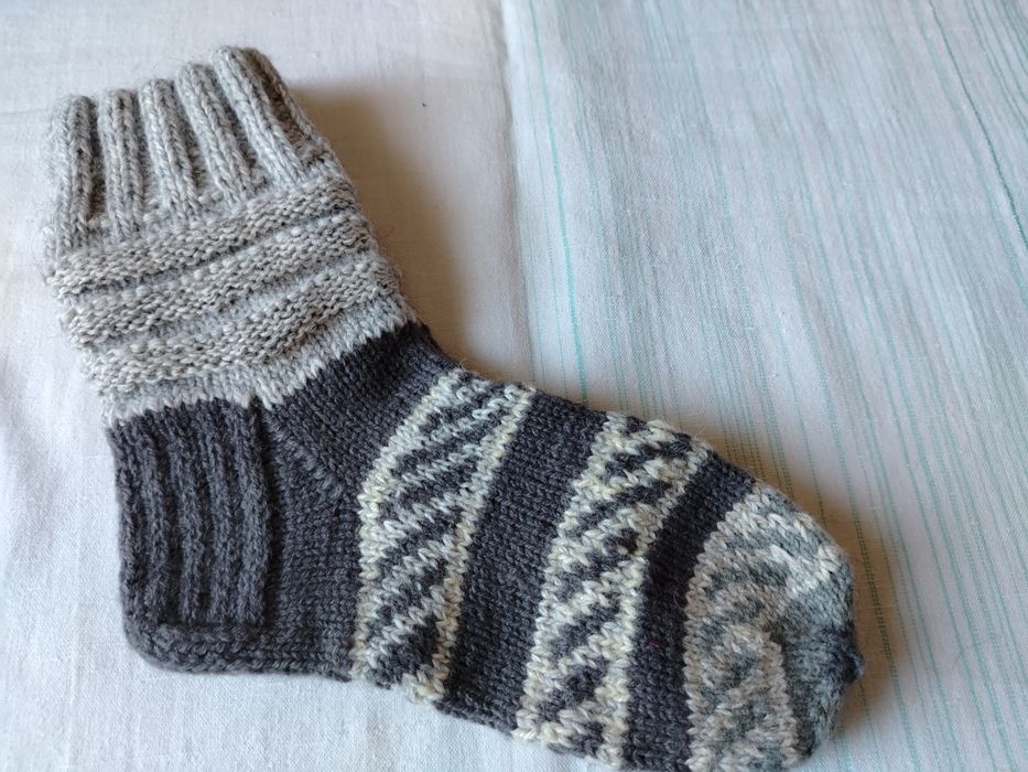 Носки ручной работы