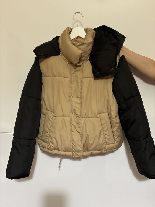 Зимно дамско яке размер S 36/38 цвят пясък  черна качулка и ракави
