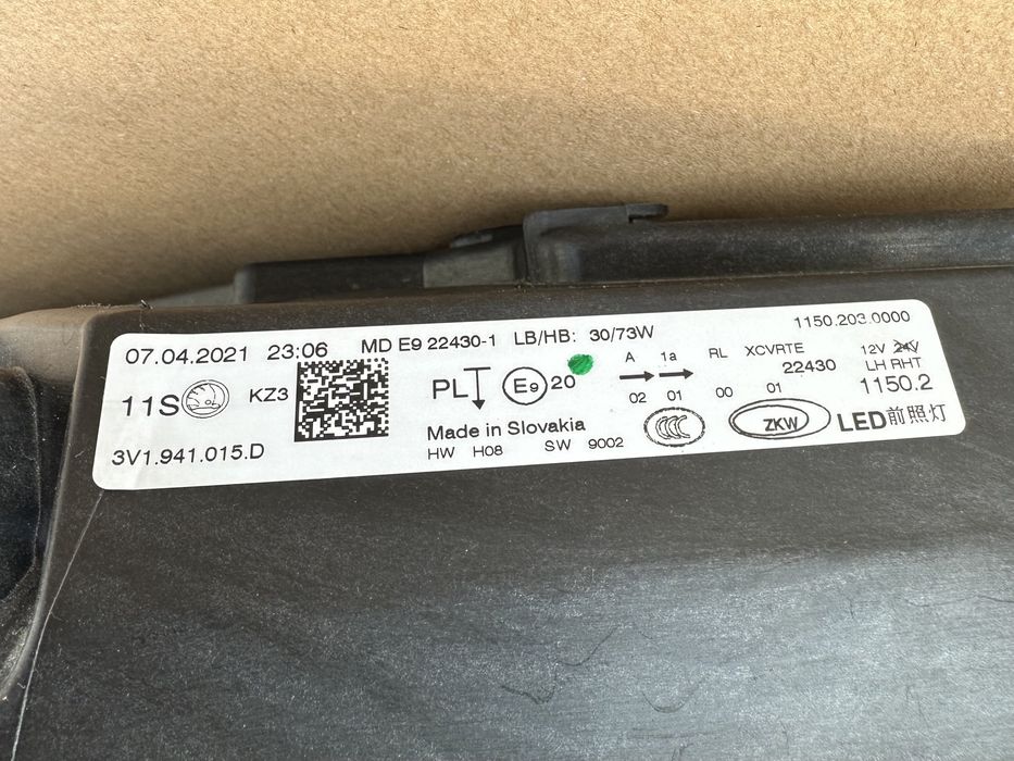 Far stânga Skoda Superb 3 2019-2022, Crystal Lighting