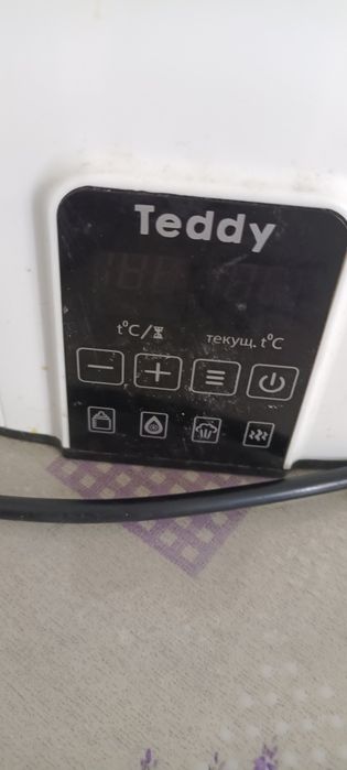 Подогреватель - стелизатор  для  смеси, бутылочек