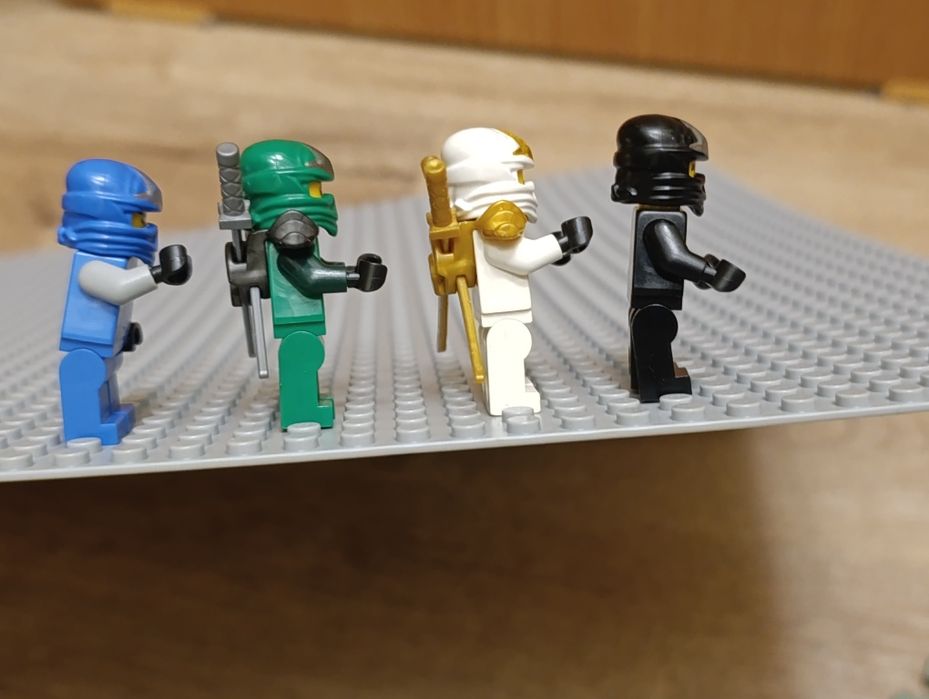 Lego Ninjago Rise Of Snakes : Lloyd, Zane, Cole, Jay ZX