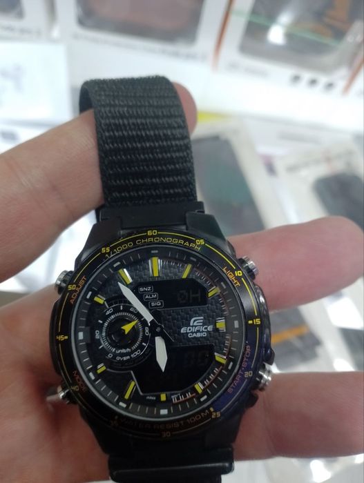 Оригинальные мужские часы Casio Edifice EFA-131. 
Установлена н