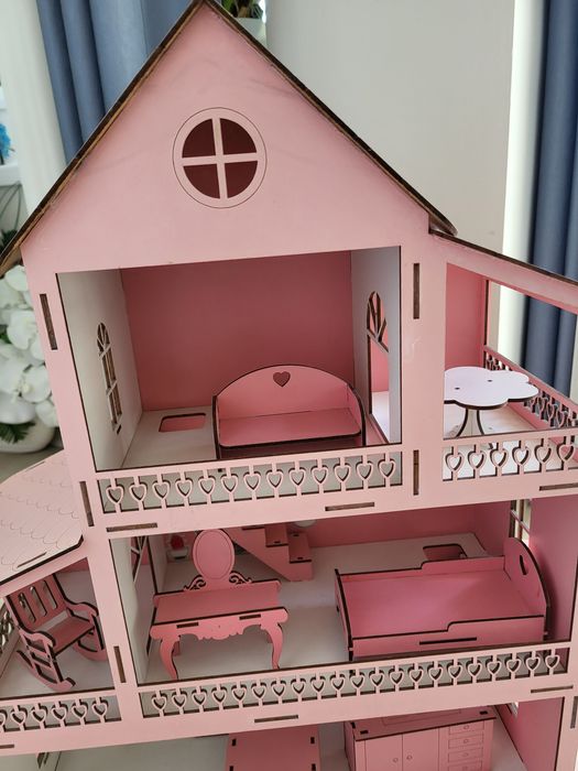 Дървена къщичка за деца