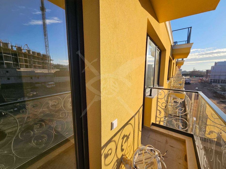 Продава се Тристаен апартамент в Варна, м-т Траката - 92 кв.м за 1750 €/кв.м - Снимка #7