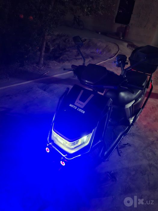 Moto lider skuter