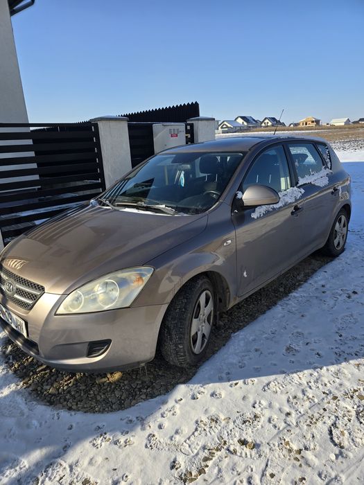 Vând KIA CEED,2009 benzină