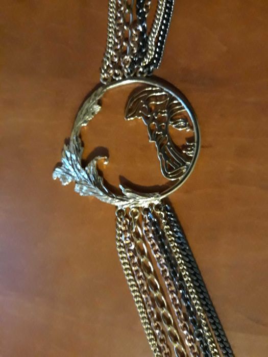 Versace дълго колие със седем различни вериги