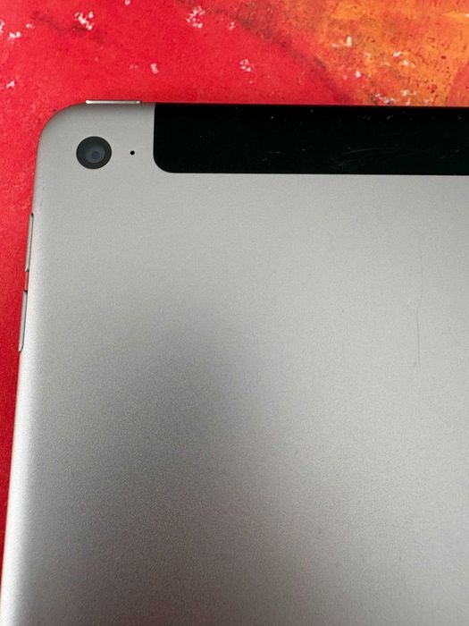iPad air 2 model A1567 -  16GB, Wi-Fi, 9.7 inch - Space Gray