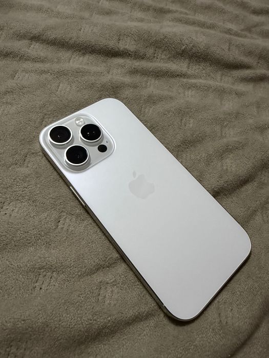 iPhone 16 pro Alb 128 GB baterie 92