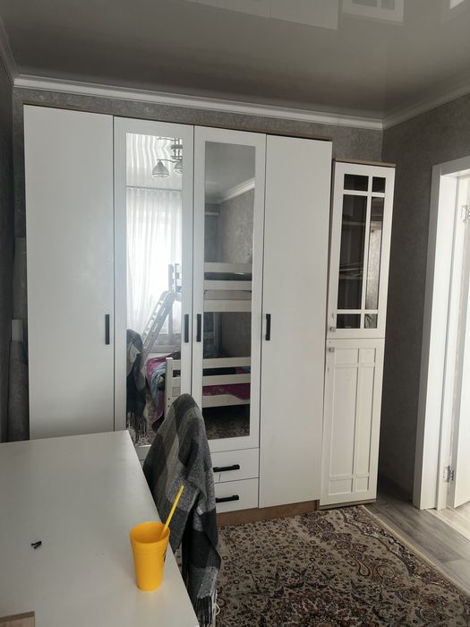 Срочно продам шкафы