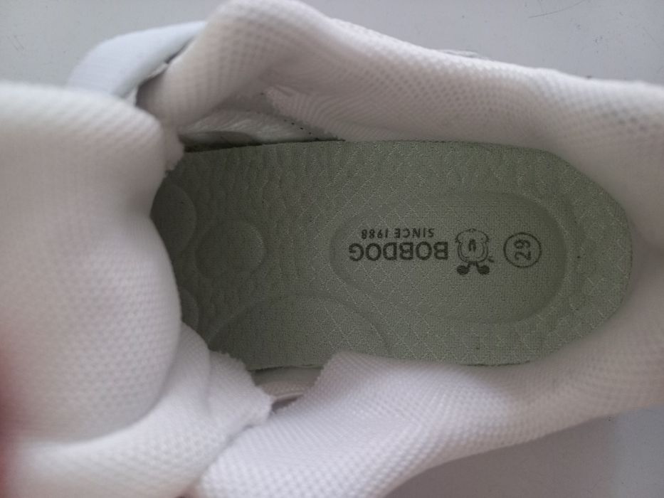 Продам кроссовки детские