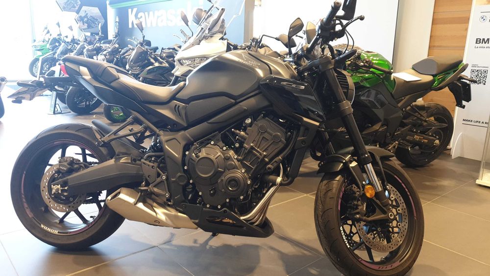 Honda CB650R Black Edition înmatriculată - import Italia - garanție