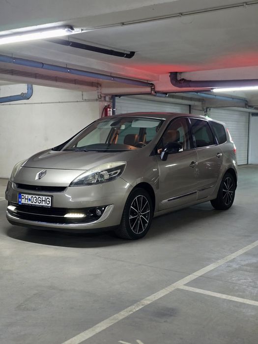 RENAULT Scenic