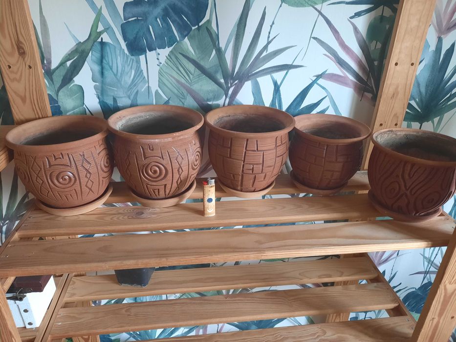Продам глиняные горшки