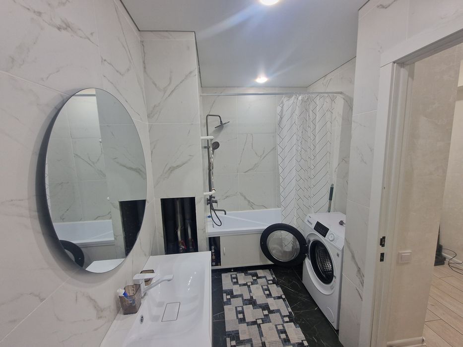 Продаётся евро двушка , новым ремонтом .