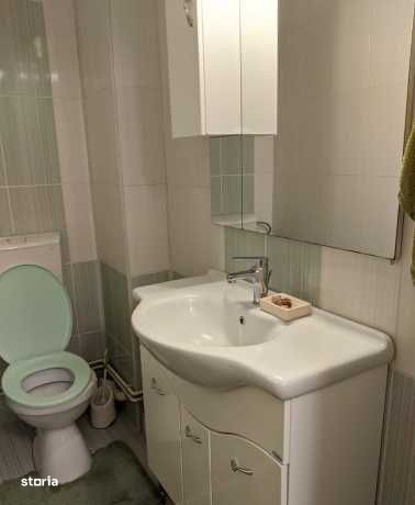 Apartament 3 camere,2 balcoane, etaj intermediar, zona Piata Cipariu,