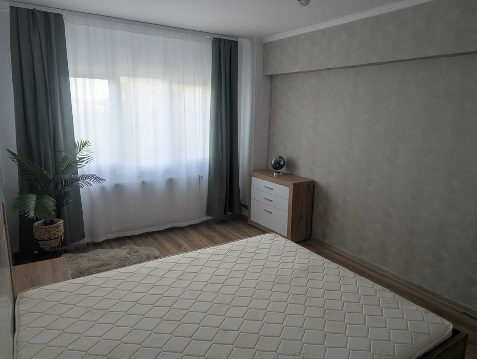 Inchiriez apartament doua camere, Fabricii vis-a-vis de Kauflan