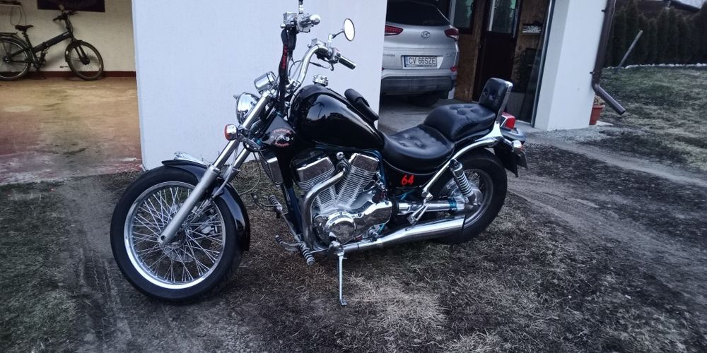 Suzuki vs 1400 Intruder