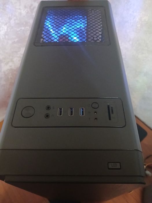 Aerocool кейс rgb