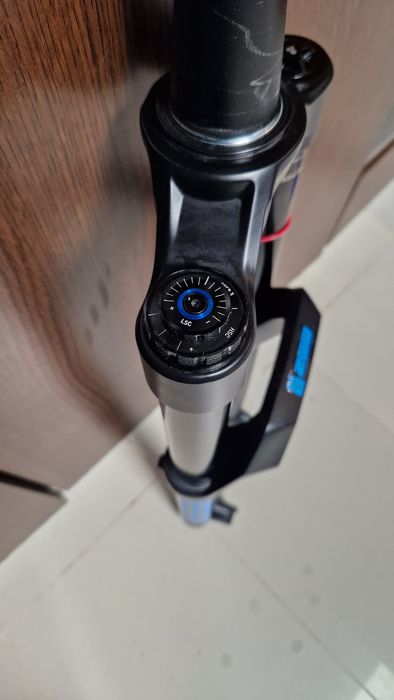 Furca Rockshox zeb select plus charger 3 180mm 29 Nou
