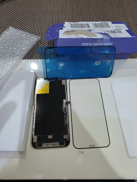 Нов Дисплей за iPhone 13 Pro