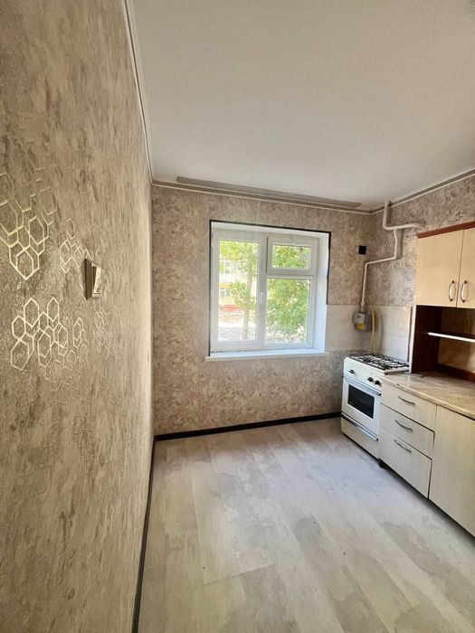 Бир хонали квартира сотилади теекстилькада