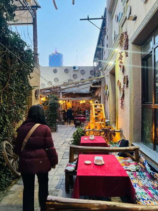 Продаются здания ресторана Караван