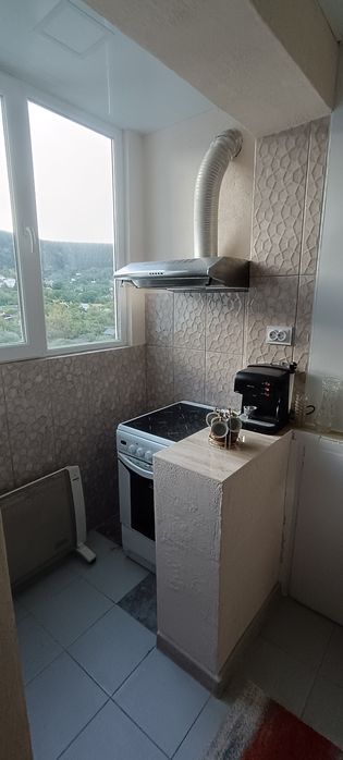 Дава се под наем Тристаен апартамент в Шумен, Боян Българанов 1 - 64 кв.м за 153 € - Снимка #3
