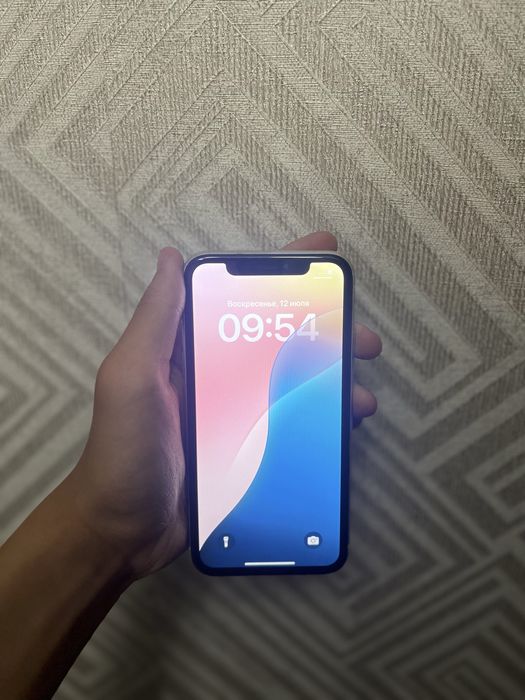 Продам Iphone xr