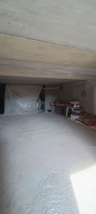 Notura bino sotiladi 165 kv metr