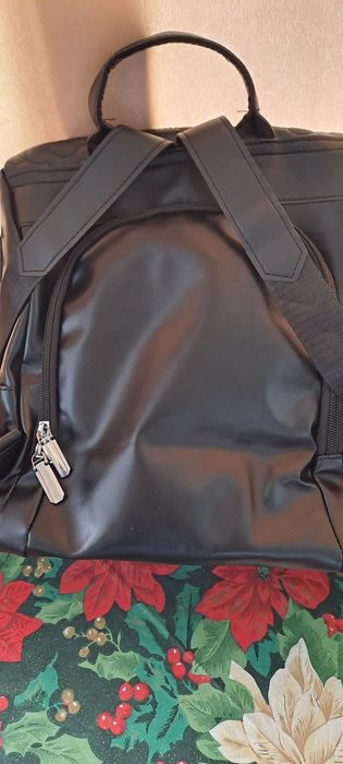 Нова дамска раница.