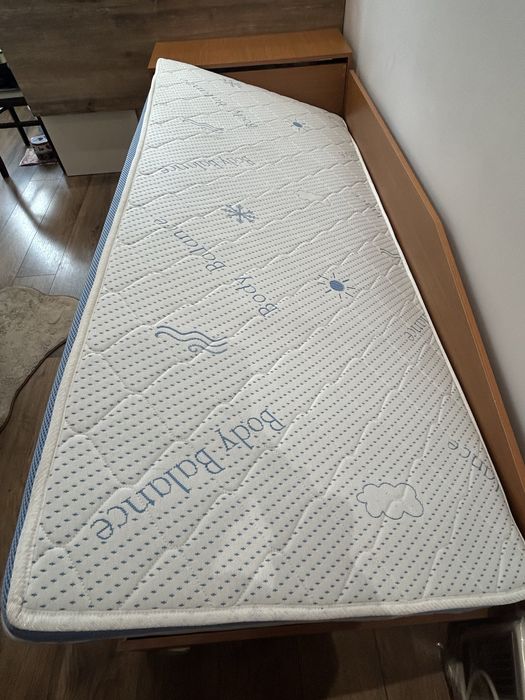 Две глови легла + ракла + матраци