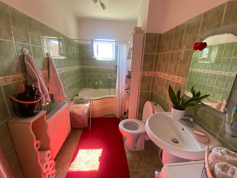 Vând apartament 4 camere și/sau garaj