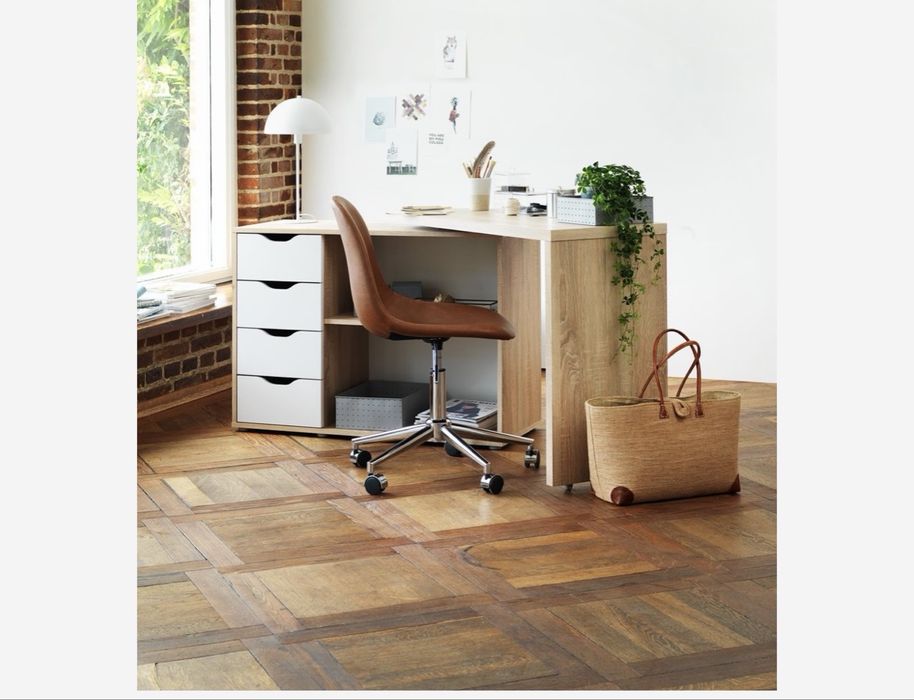 Vand comoda/birou foarte practic