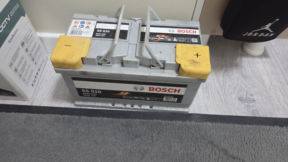 Baterie Bosch 800 .A 85 Ah
