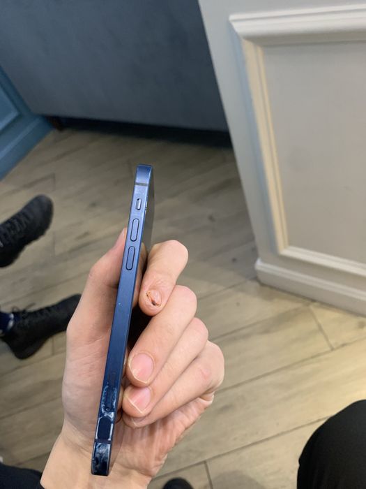 Продам айфон 12  памят 64 акп 71