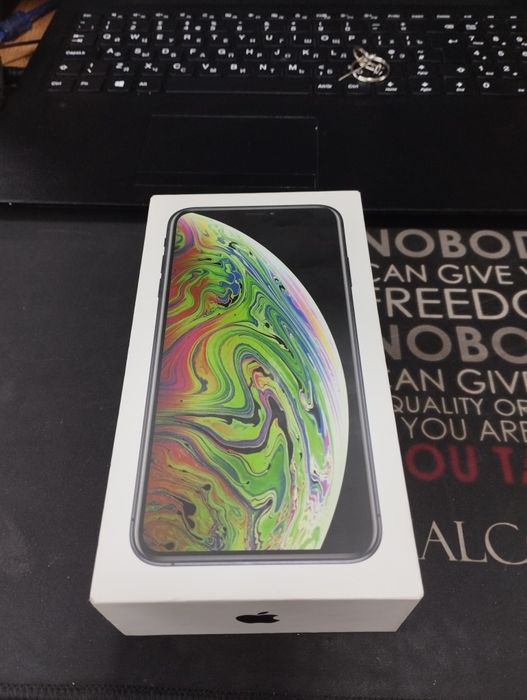 iPhone Xs max sotiladi