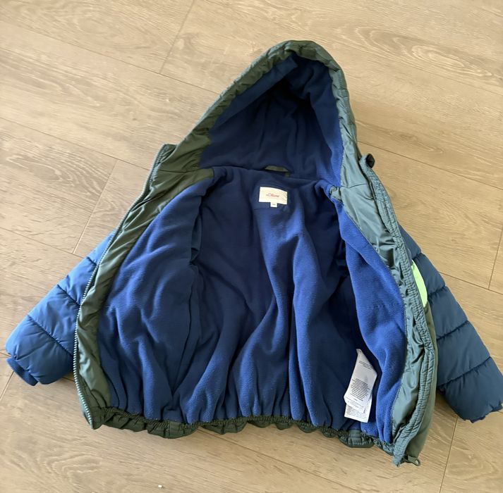 Geaca cu glugă S.Oliver marime 110 cm