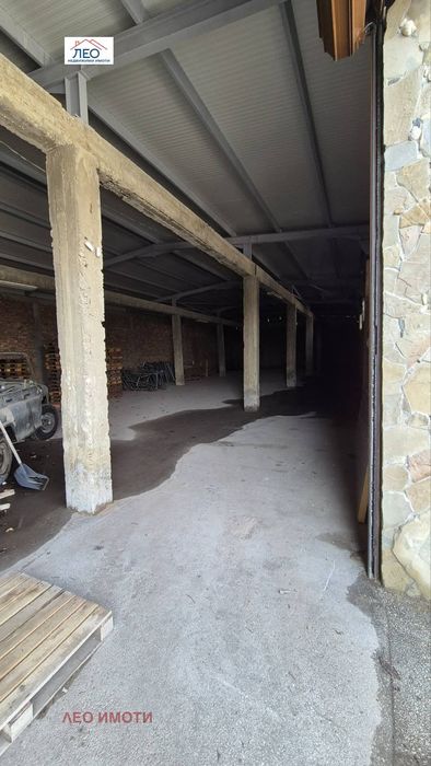 Склад в Габрово, област-гр.Севлиево площ 1892 цена 400000